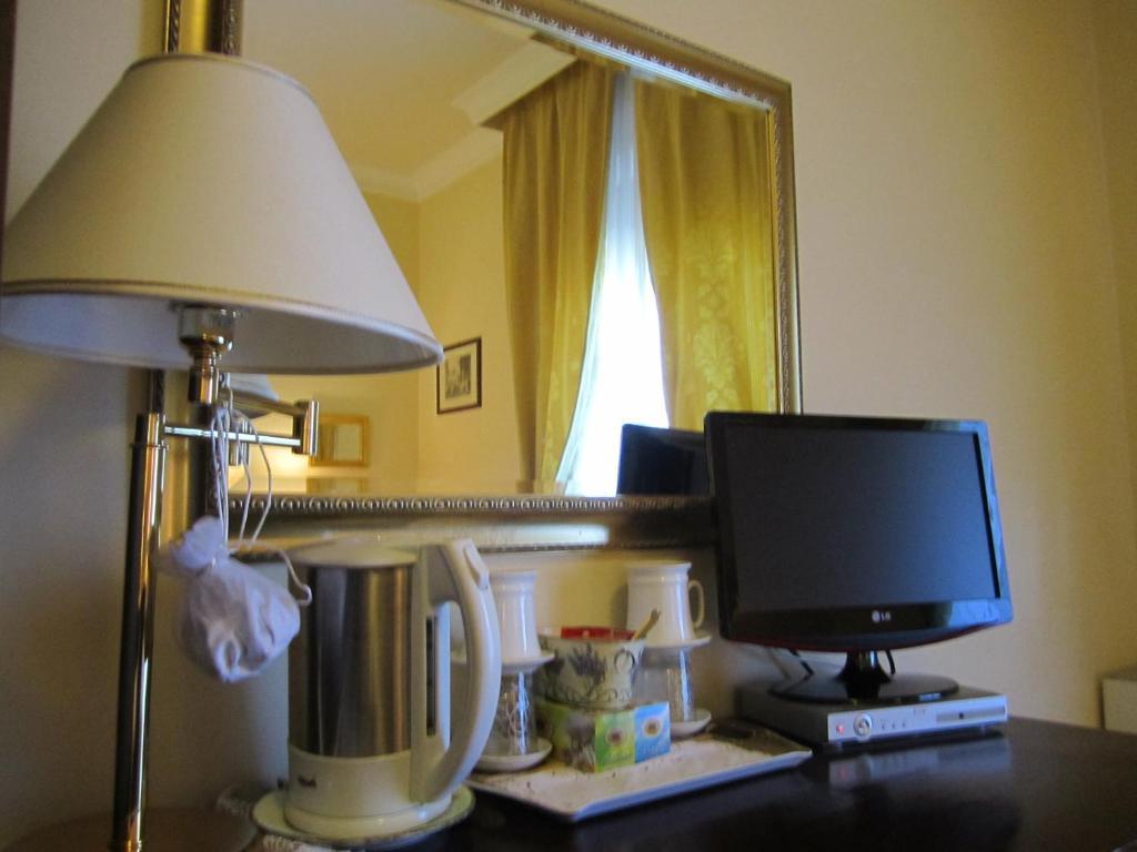 Hotel Villa Castellani Mogliano Ruang foto