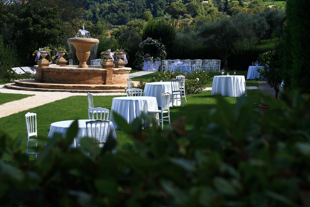 Hotel Villa Castellani Mogliano Bagian luar foto