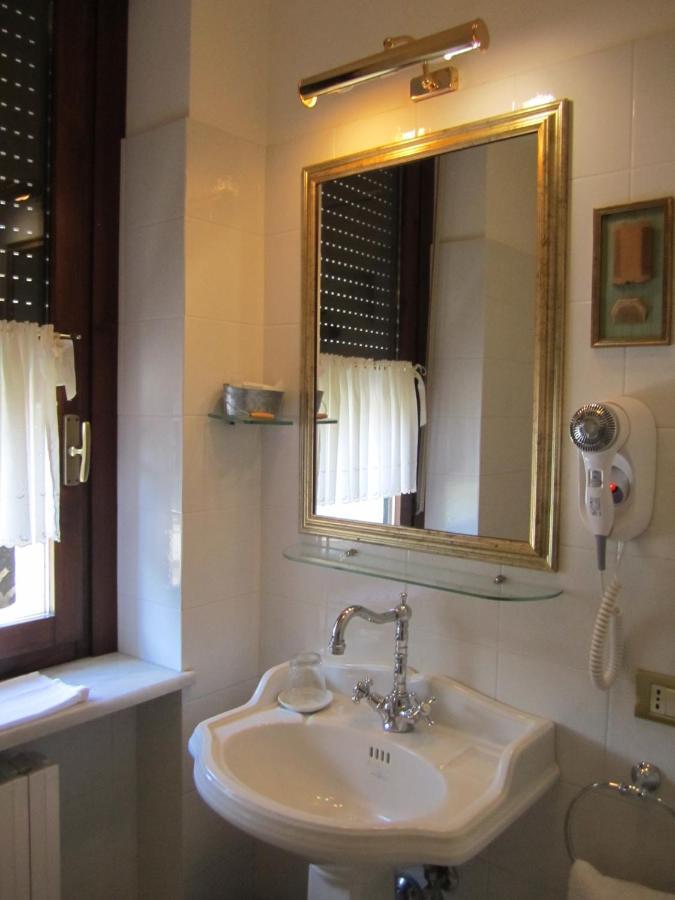 Hotel Villa Castellani Mogliano Ruang foto